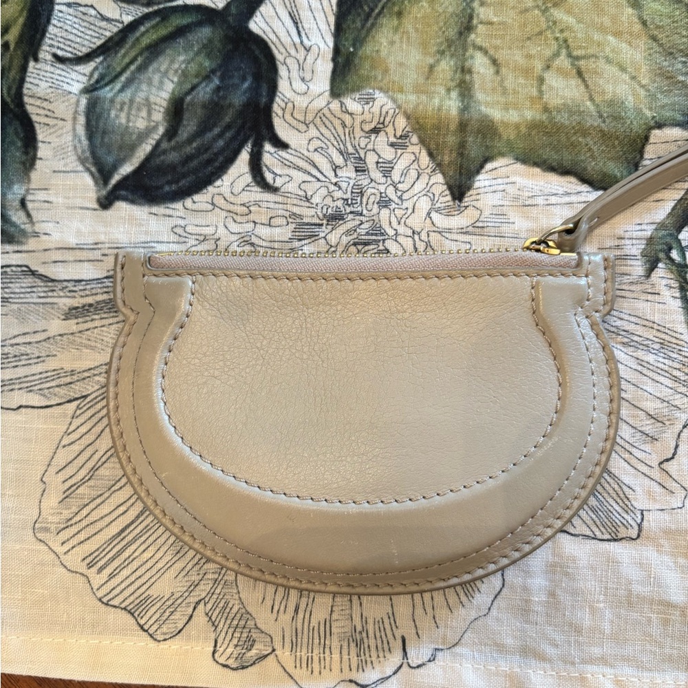 Carolina Herrera Coin Purse Change Purse Leather Creamy Tan with Box